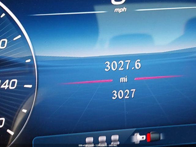 Mercedes-Benz C-Class Image 2