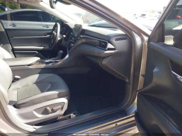 Toyota Camry Xse Image 7