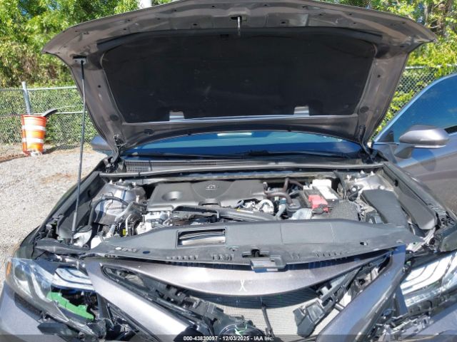 Toyota Camry Xse Image 4