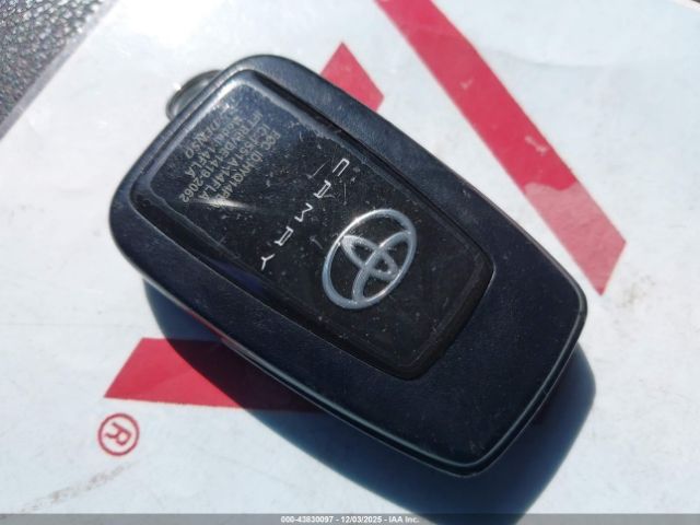 Toyota Camry Xse Image 3