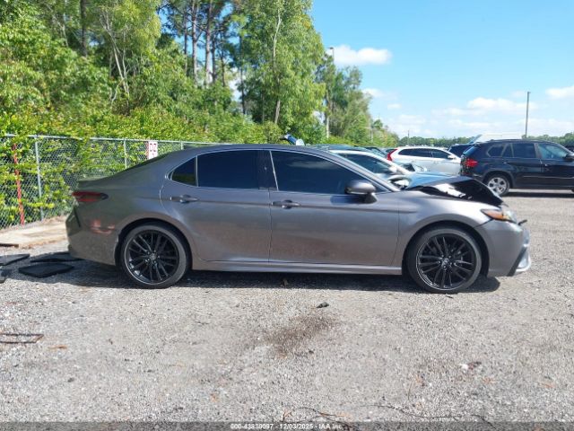 Toyota Camry Xse Image 11