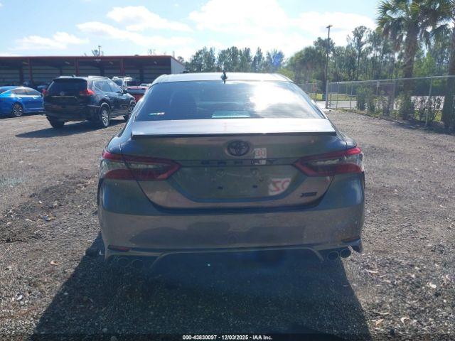 Toyota Camry Xse Image 13