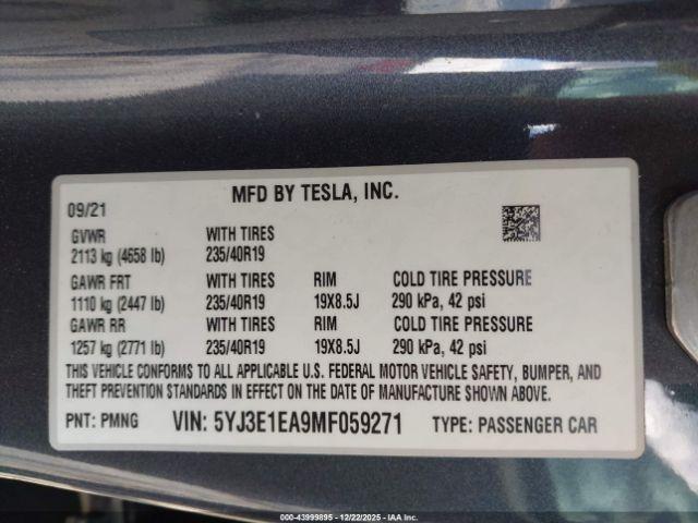Tesla Model 3 Standard Range Plus Rear-wheel Drive Image 4