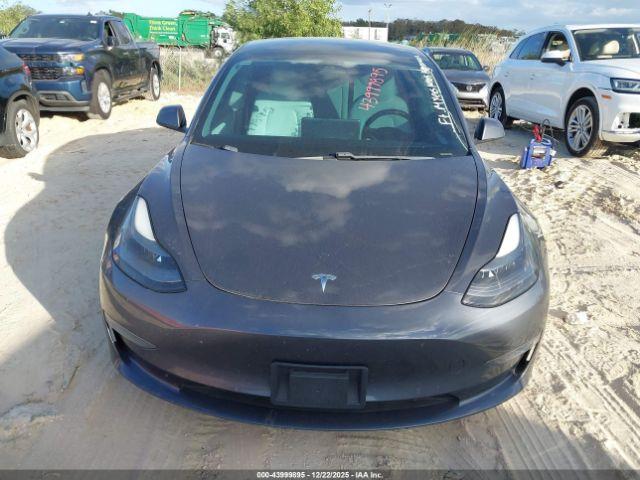 Tesla Model 3 Standard Range Plus Rear-wheel Drive Image 6