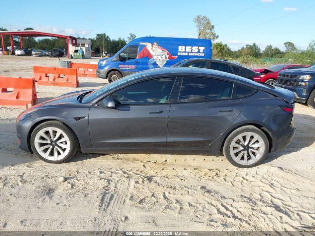 Tesla Model 3 Standard Range Plus Rear-wheel Drive Image 16