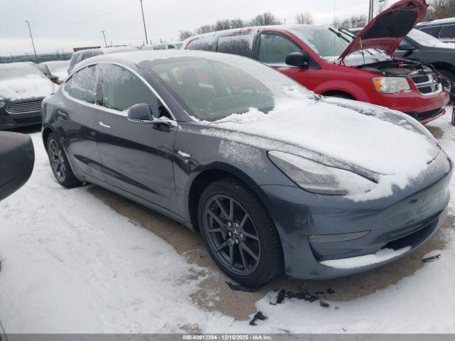 Tesla Model 3 Image 18